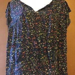 Old Navy Relaxed Flutter Sleeve Peasant Top